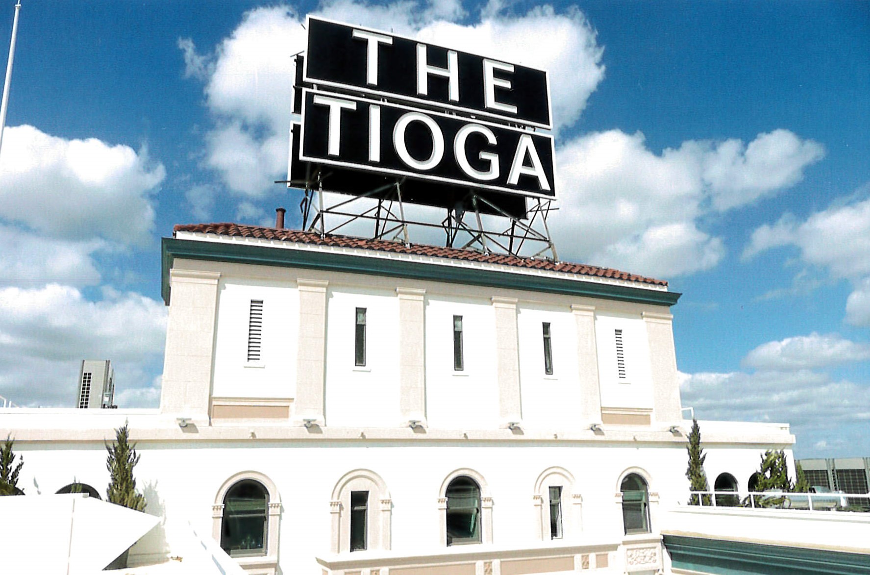 New metal roof top sign 
